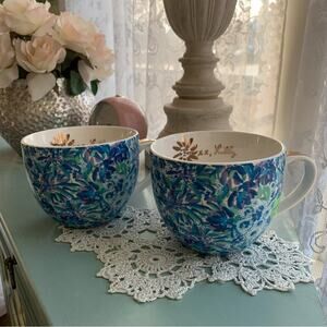 Lilly Pulitzer Blue Hidden Lion Print Ceramic 12 oz. Coffee Mugs Pair of 2 NWOT
